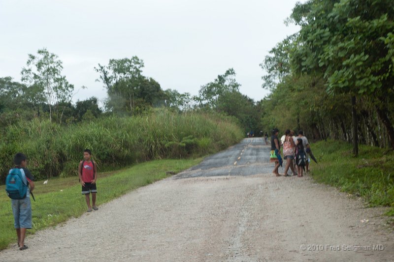 20101203_105027 D3.jpg - Rural road outside Panama City